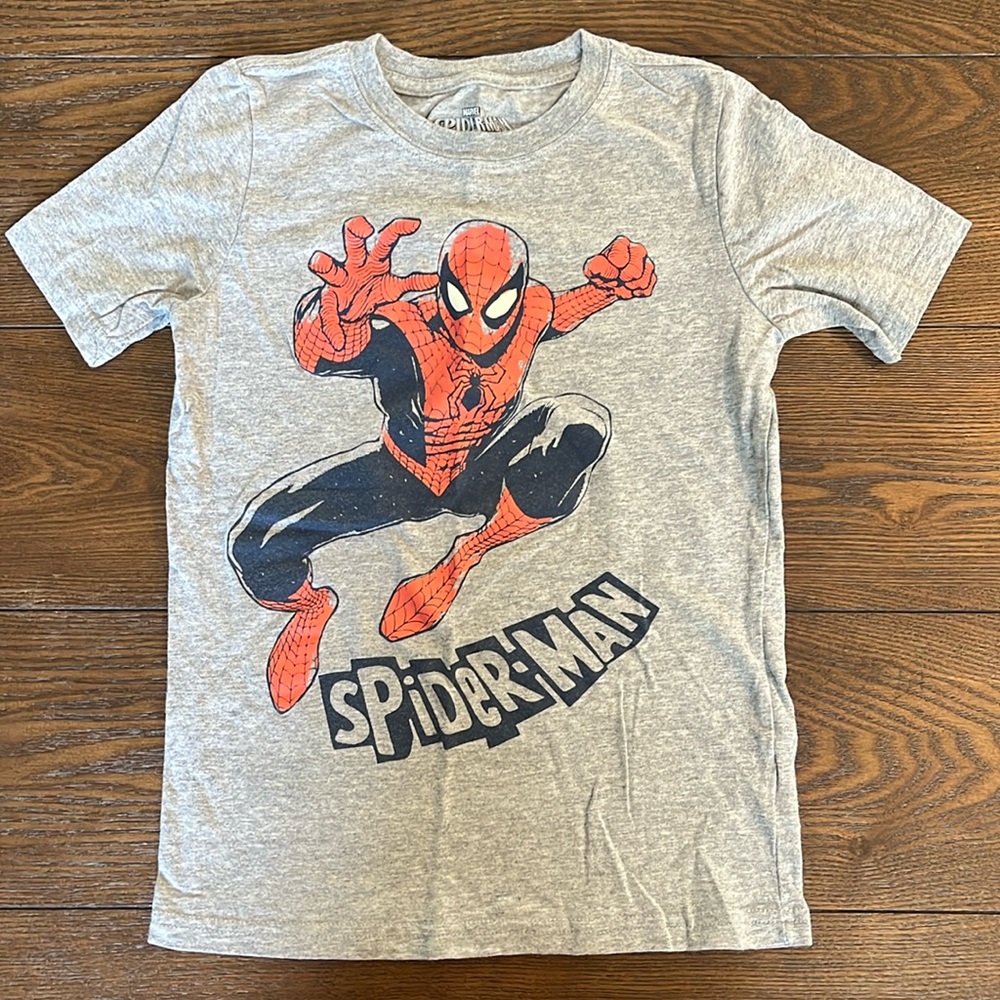 Carter’s Oshkosh size 8 spider man shirt